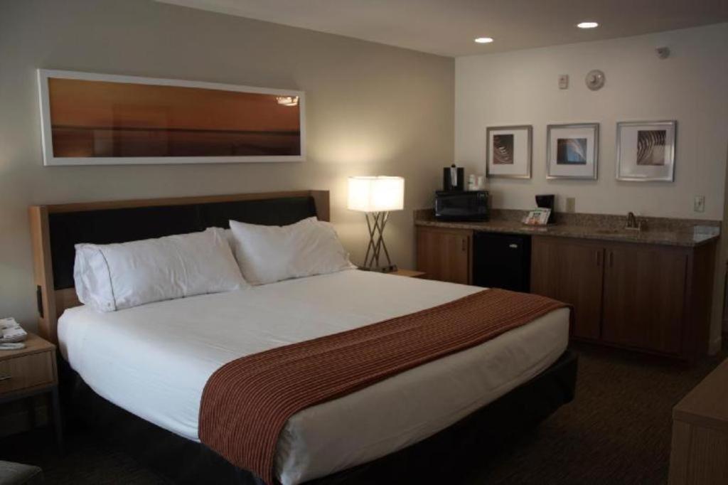 Holiday Inn Express Munising-Lakeview Hotel By Ihg Exterior foto