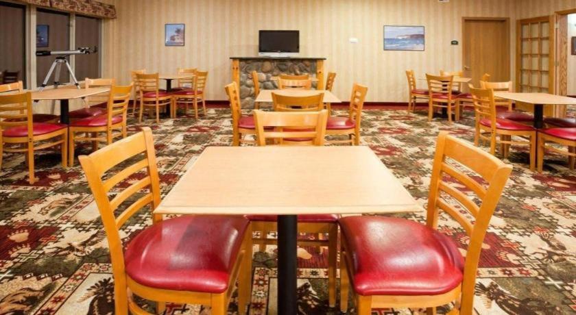 Holiday Inn Express Munising-Lakeview Hotel By Ihg Exterior foto